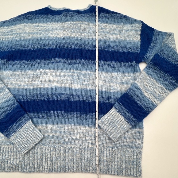 LILLY PULITZER - Elannie Sweater in Blue Ombre - Picture 9 of 9